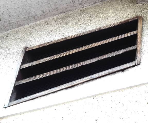 ミツバチ侵入換気口